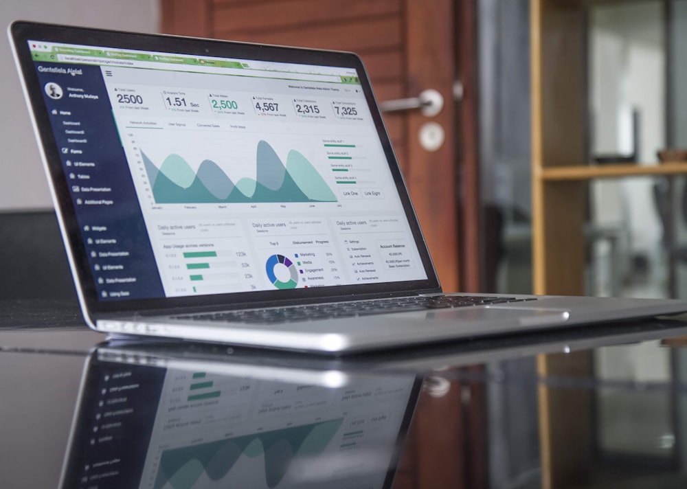 Gráfico de crecimiento empresarial mostrando mejoras SEO